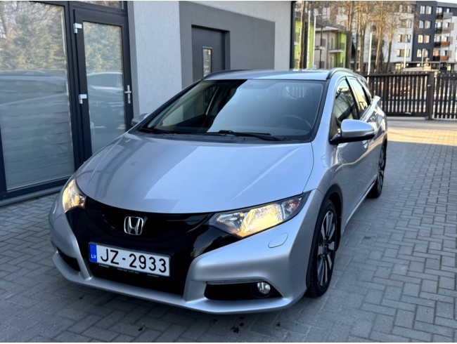 Honda Civic Tourer, 1.8 benzīns 104kw, Automāts, 168200km, 03.2015.g Honda Civic Tourer, 1.8 benzīns 104kw, Automāts, 168200km, 03.2015.g