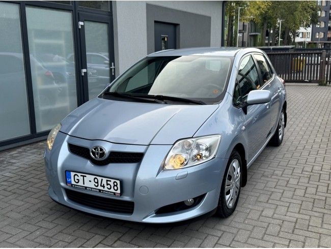 Toyota Auris, 1.6 benzīns 91kw, Automāts, 136400km, 10.2007.g Toyota Auris, 1.6 benzīns 91kw, Automāts, 136400km, 10.2007.g