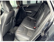 Volvo V60, 2.0 dīzelis 120kw, 6-Ātrumi, 243000km, 02.2011.g Volvo V60, 2.0 dīzelis 120kw, 6-Ātrumi, 243000km, 02.2011.g